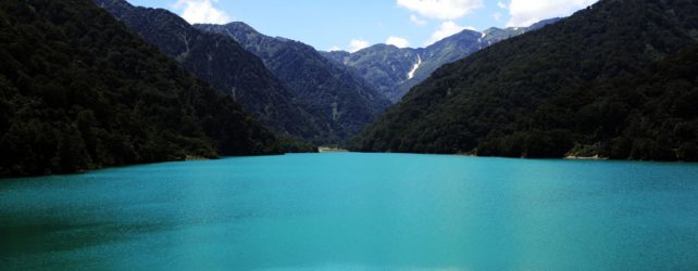 「夢占い」湖の夢を見た時の5つの意味が気になる方々へ